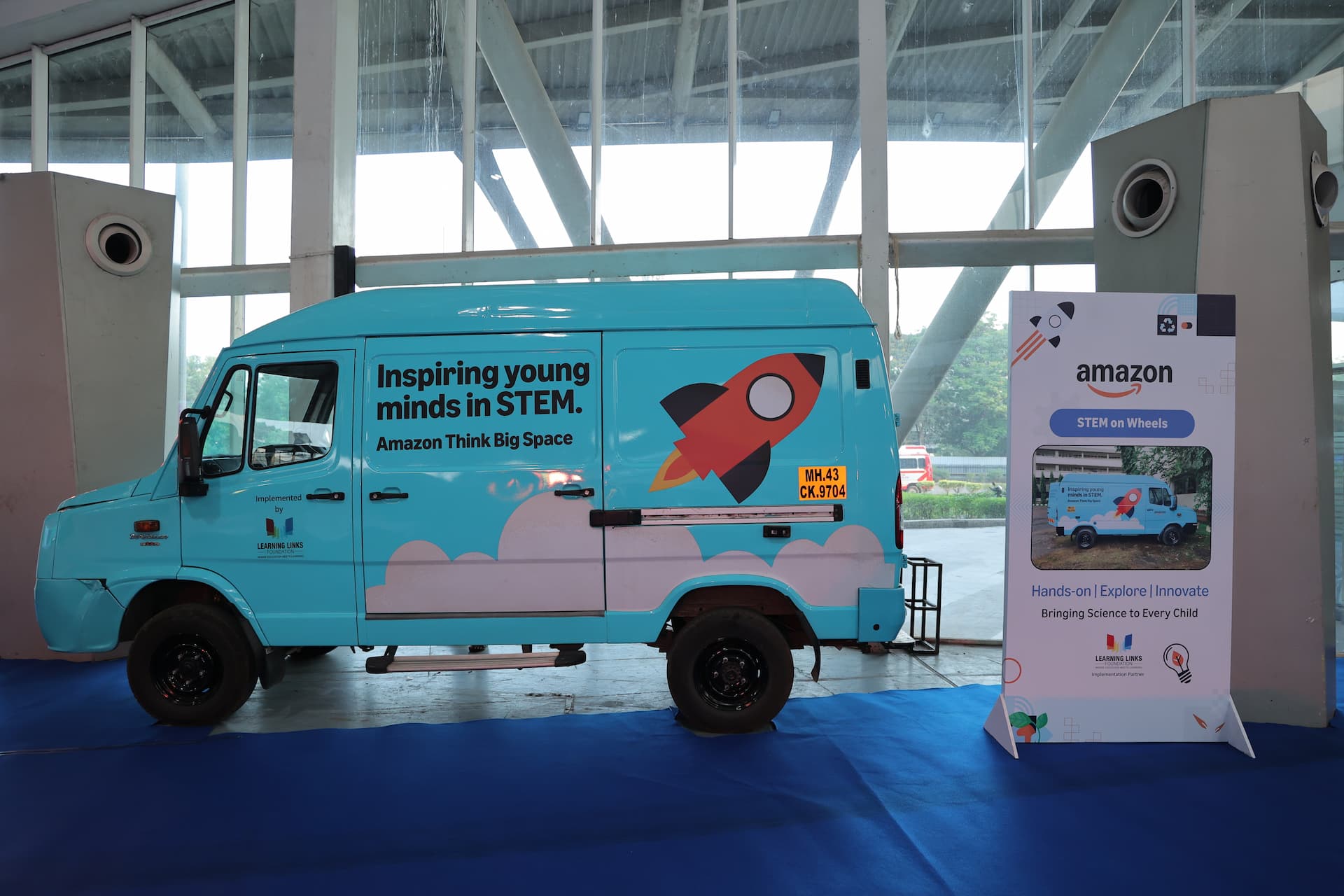 Amazon-Think-Big-Science-Carnival-11